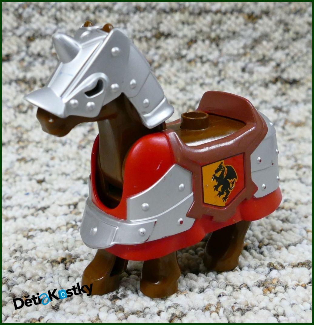 Lego® Duplo® Obrněný Kůň Hnědý - Červené Brnění