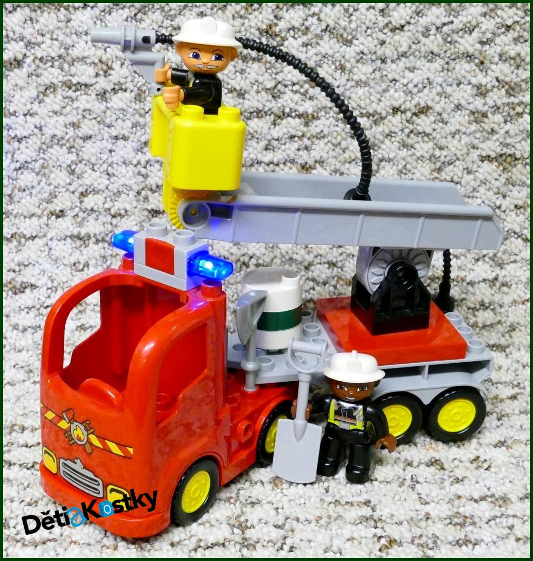 Lego® Duplo® Hasičské Auto s Návěsem a Žebříkem