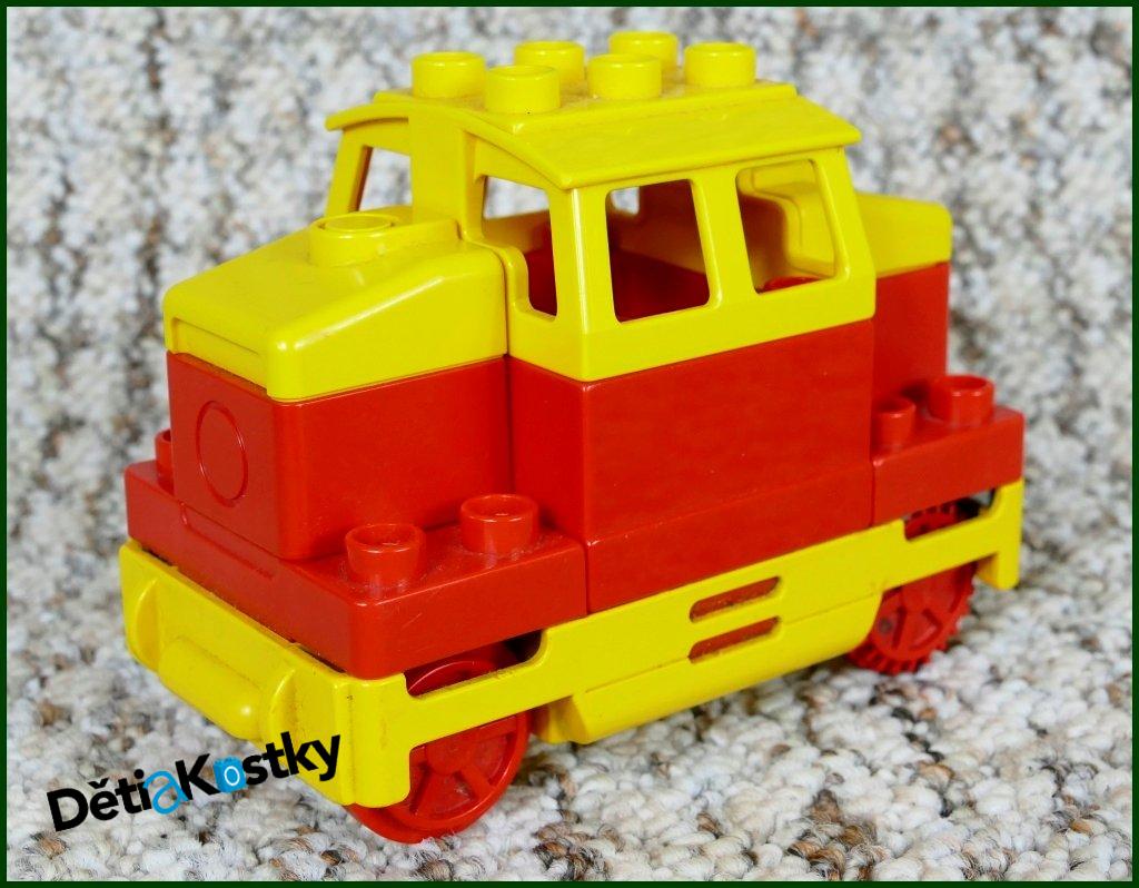 Lego® Duplo® Mašinka se Spodními Tlačítky - Červená