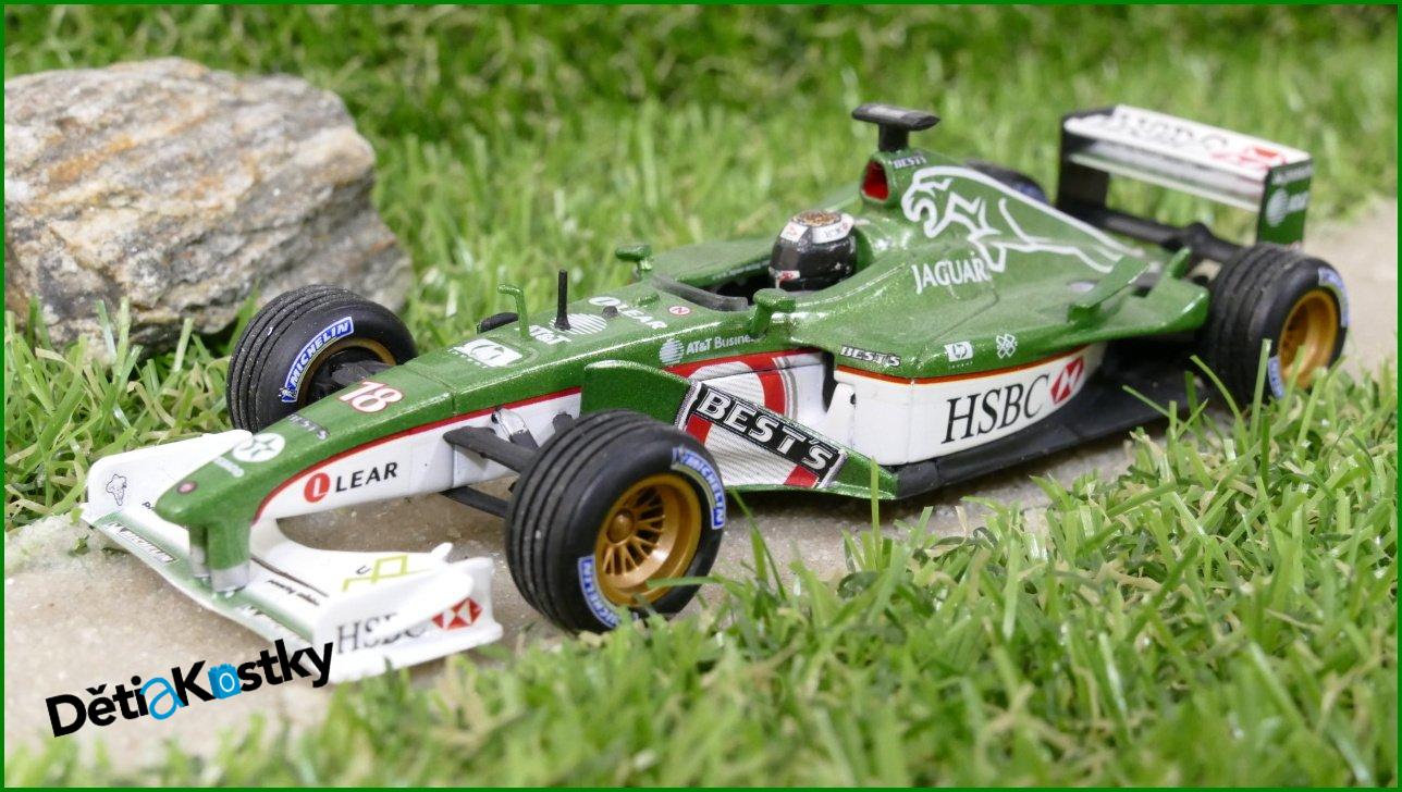 Model Autíčka Hot Wheels Formule Jaguar R2 (1:43)