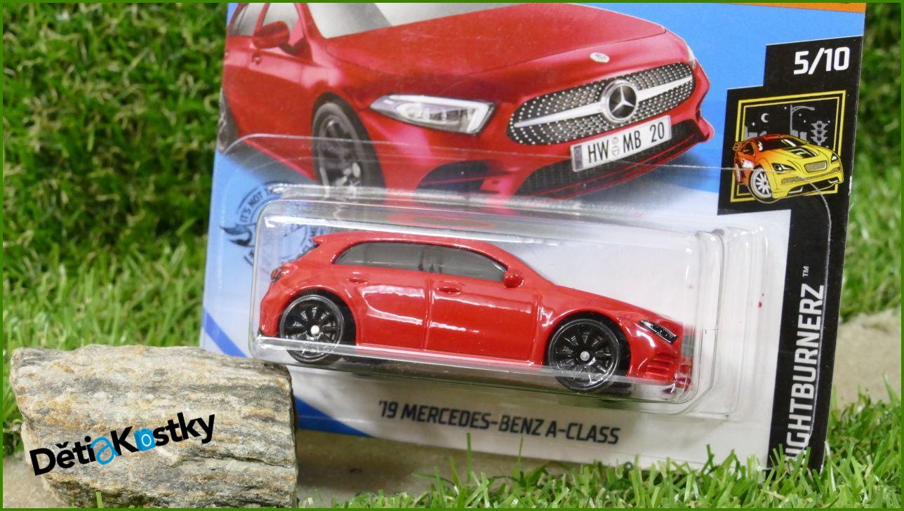 Angličák Model Autíčka Hot Wheels Autíčko ´19 Mercedes-Benz A-Class (NIGHTBURNERZ)