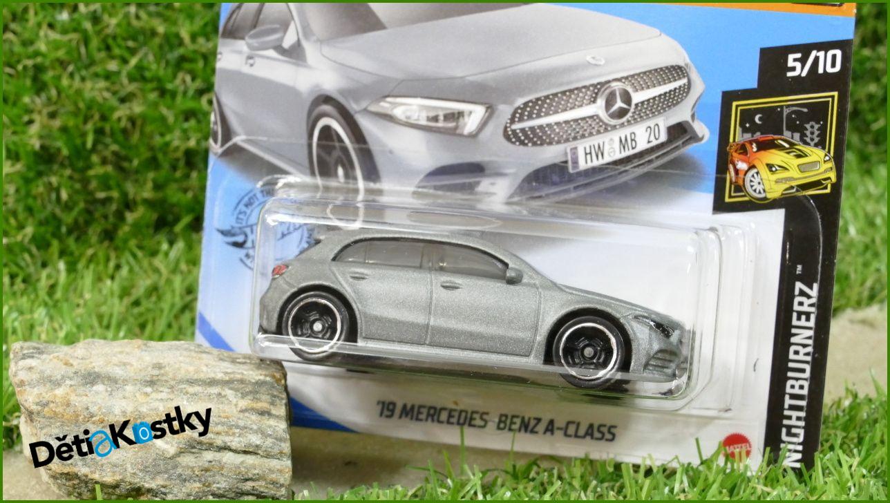 Angličák Model Autíčka Hot Wheels Autíčko ´19 Mercedes-Benz A-Class (NIGHTBURNERZ)