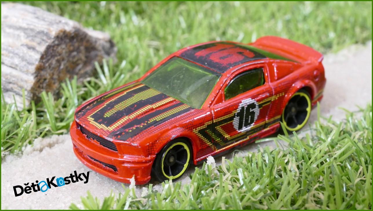 Angličák - Hot Wheels Autíčko ´07 Ford Mustang