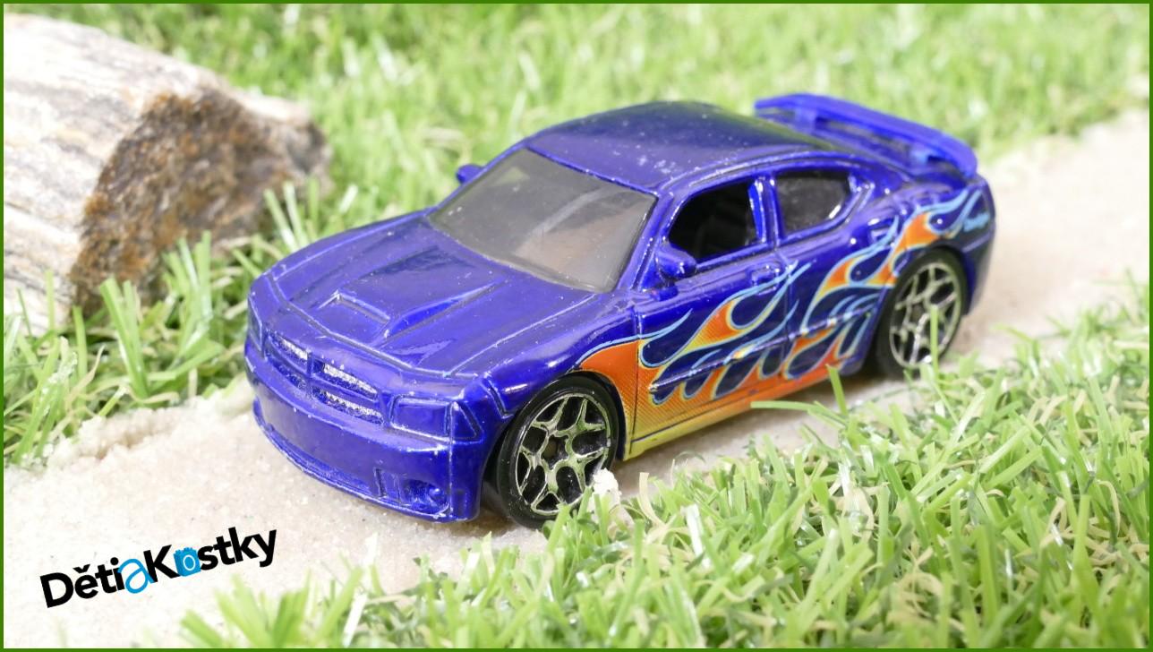 Angličák - Hot Wheels Autíčko Dodge Charger SRT 8