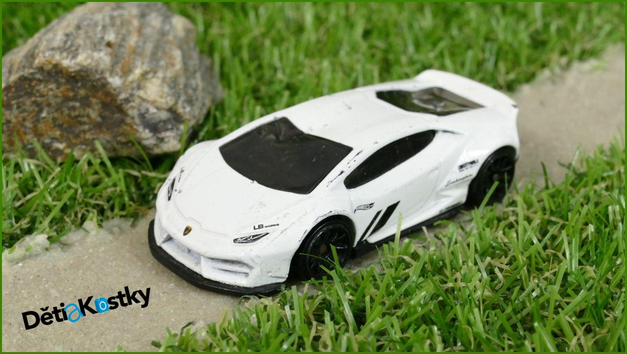 Autíčko Hot Wheels Lamborghini Huracán Coupe - promáčklá střecha