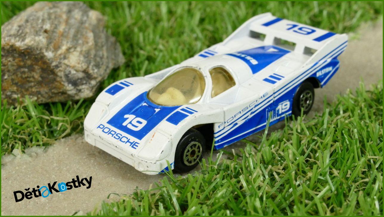 Angličák Autíčko Maisto Porsche 956