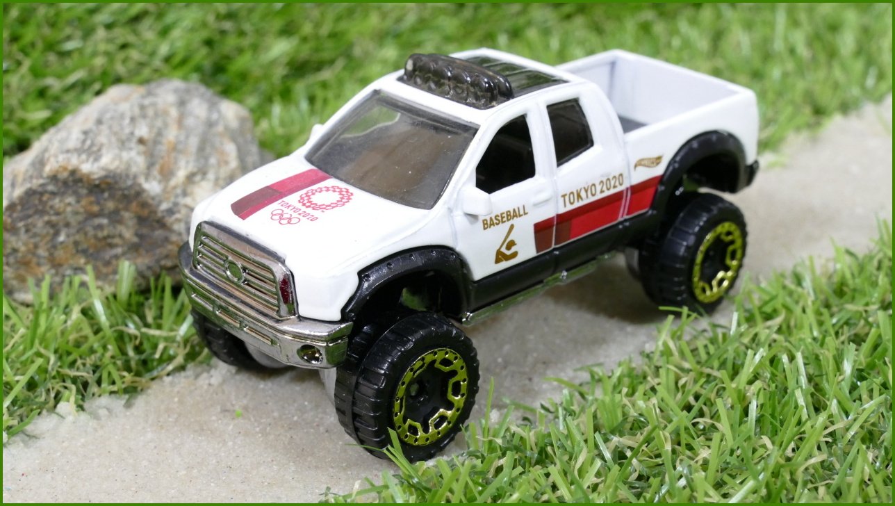 Model Autíčka Hot Wheels ´10 Toyota Tundra