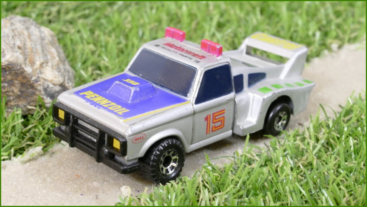 Autíčko Matchbox Connectables - ze dvou různých aut