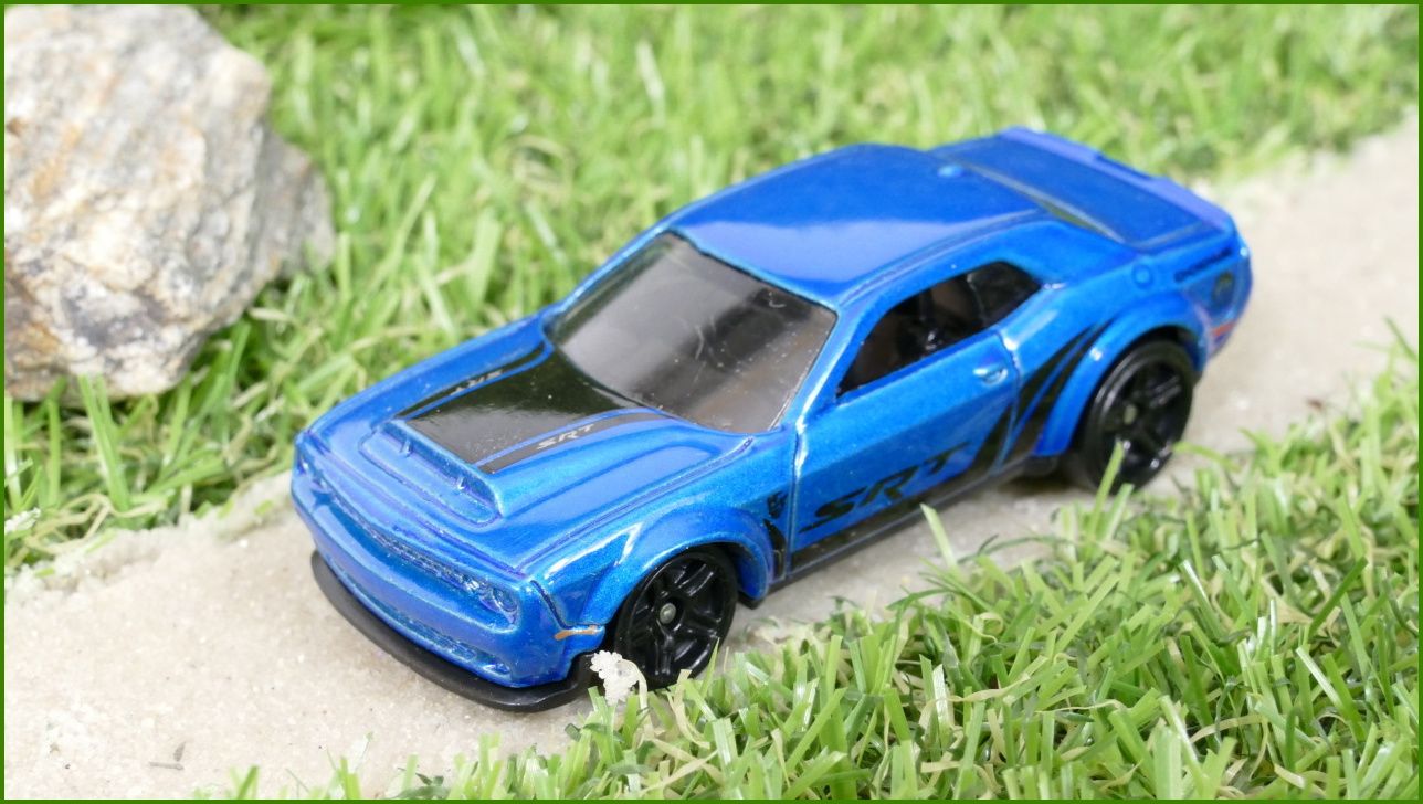 Model Autíčka Hot Wheels ´18 Dodge Challenger SRT Demon