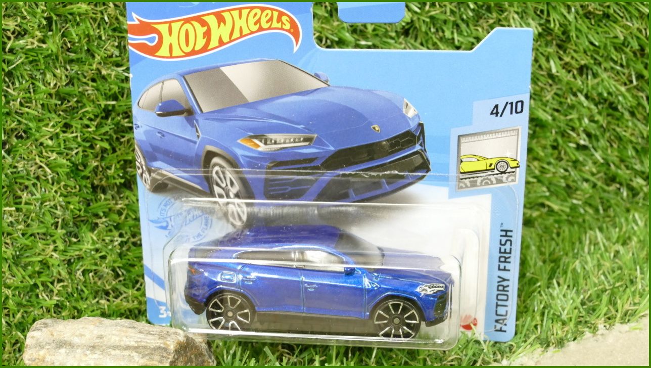 Angličák Model Autíčka Hot Wheels ´17 Lamborghini Urus (FACTORY FRESH)