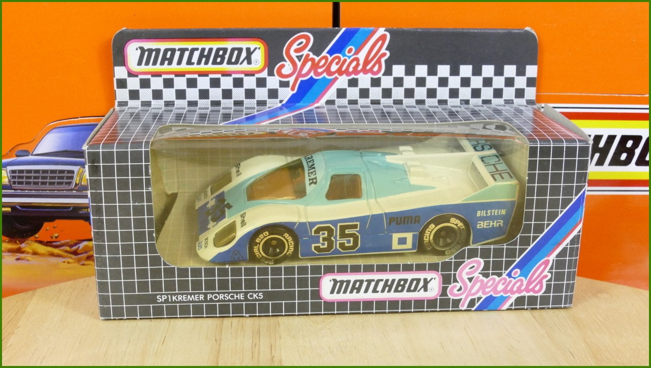 Angličák Autíčko Matchbox Specials SP1 - Kremer Porsche CK5 - prasklinka plastu krabičky