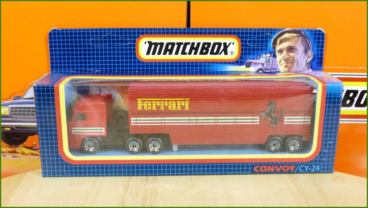 Model Matchbox Convoy CY-24 - DAF 3300 Space Cab - Ferrari Trailer