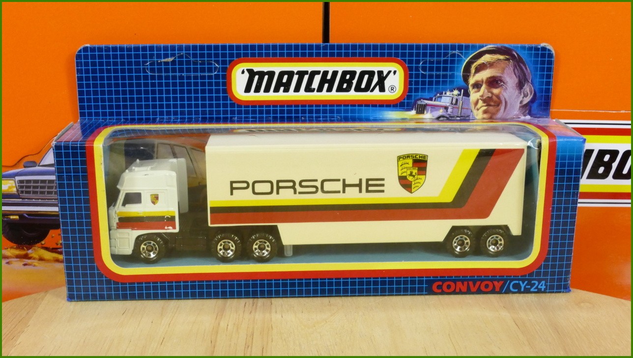 Model Matchbox Convoy CY-24 - DAF 3300 Space Cab - Porsche Trailer