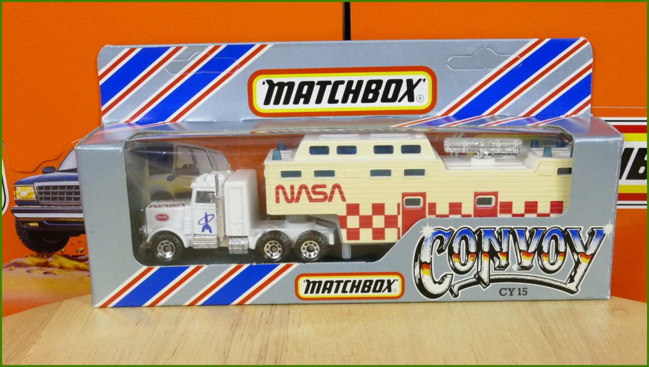Model Matchbox Convoy CY 15 - Peterbilt - Nasa Trailer - zažloutlá strana návěsu