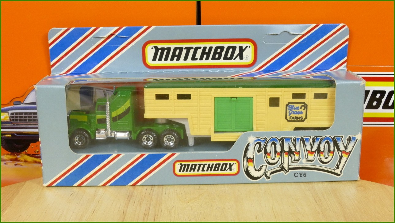 Model Matchbox Convoy CY 6 - Kenworth - Low Bed Trailer - zažloutlý zleva