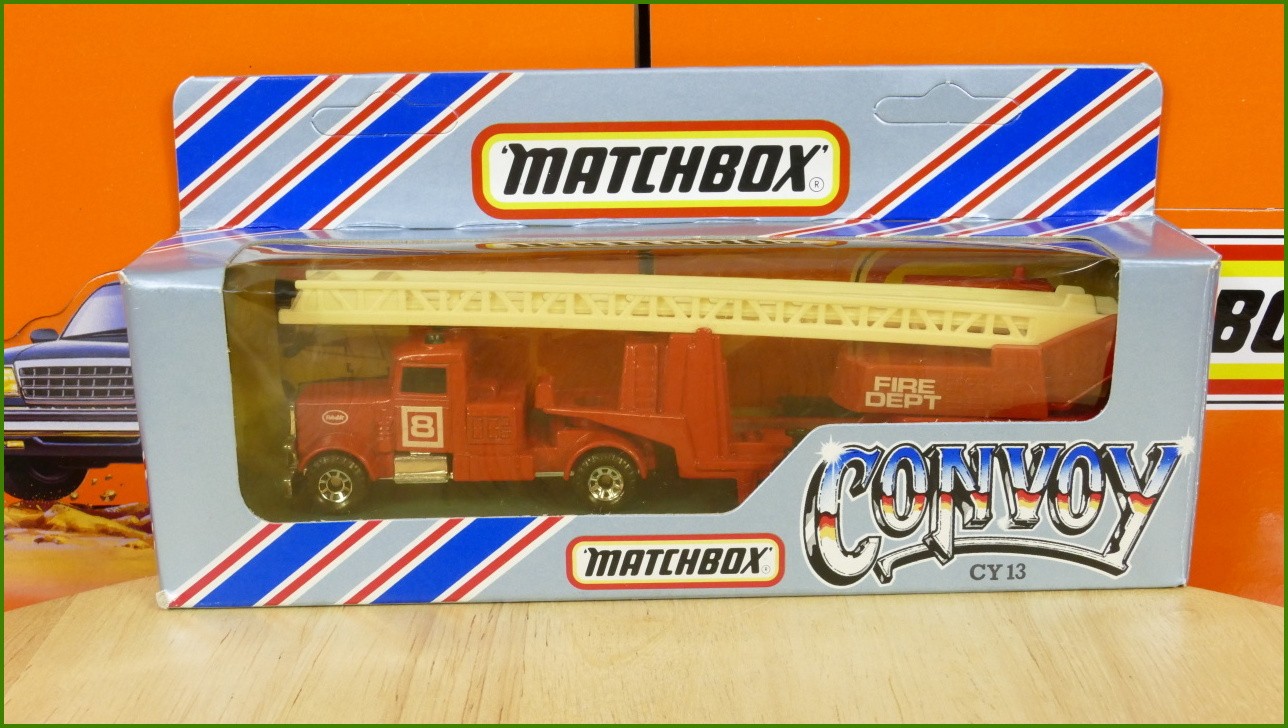Model Matchbox Convoy CY 13 - Peterbilt - Fire Dept
