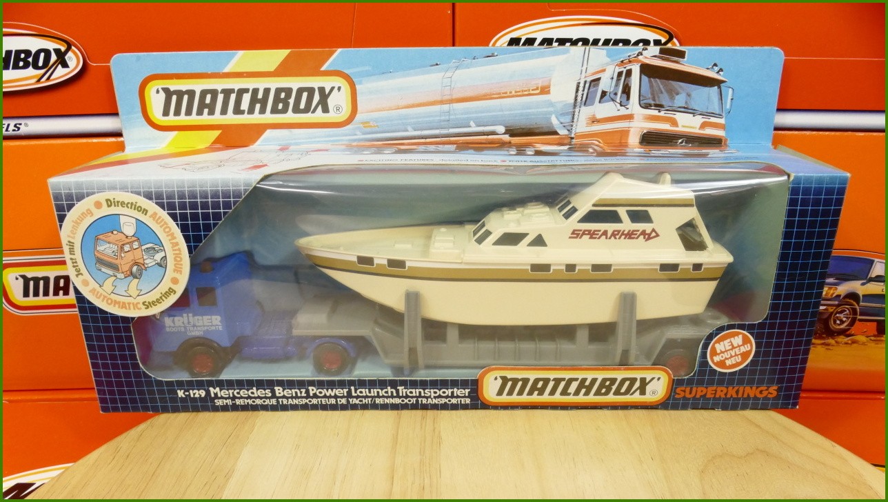 Matchbox Superkings K-129 Mercedes Benz Power Launch Transporter