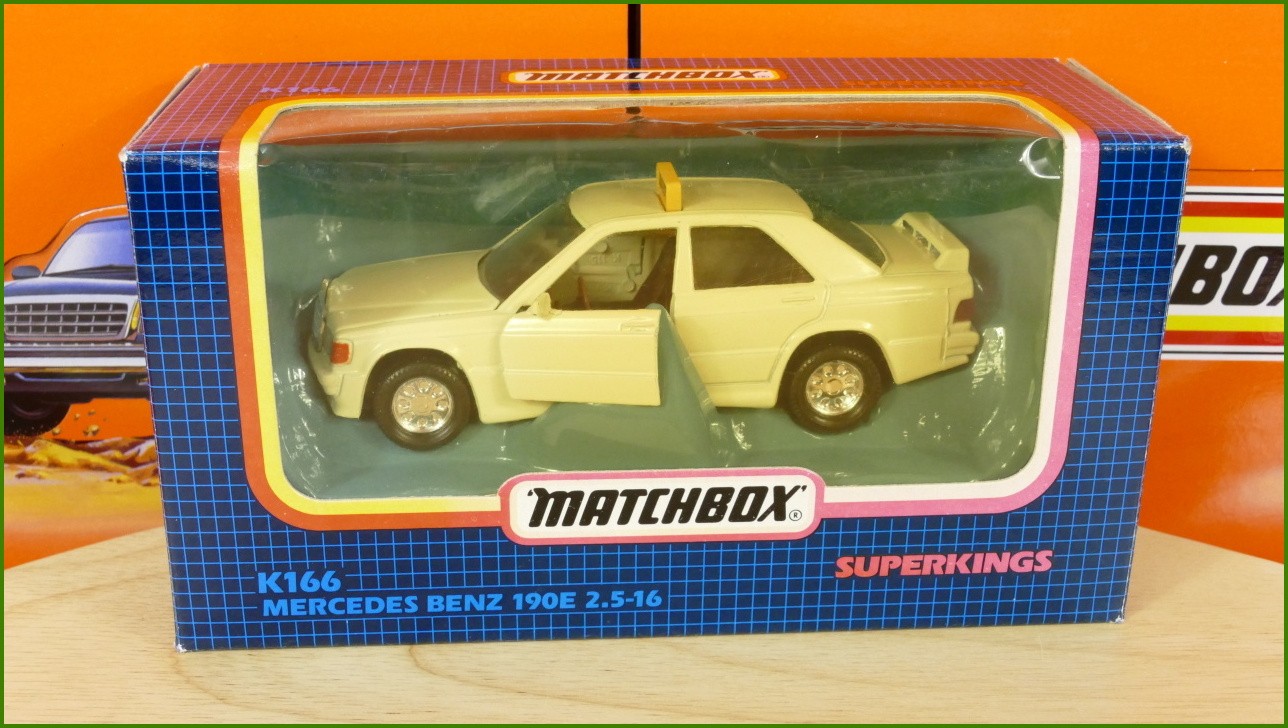 Model Autíčka Matchbox Superkings - K 166 - Mercedes Benz 190E 2.5-16