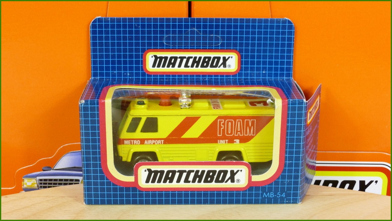 Autíčko Angličák Matchbox MB-54 - Aiport Foam Monitor