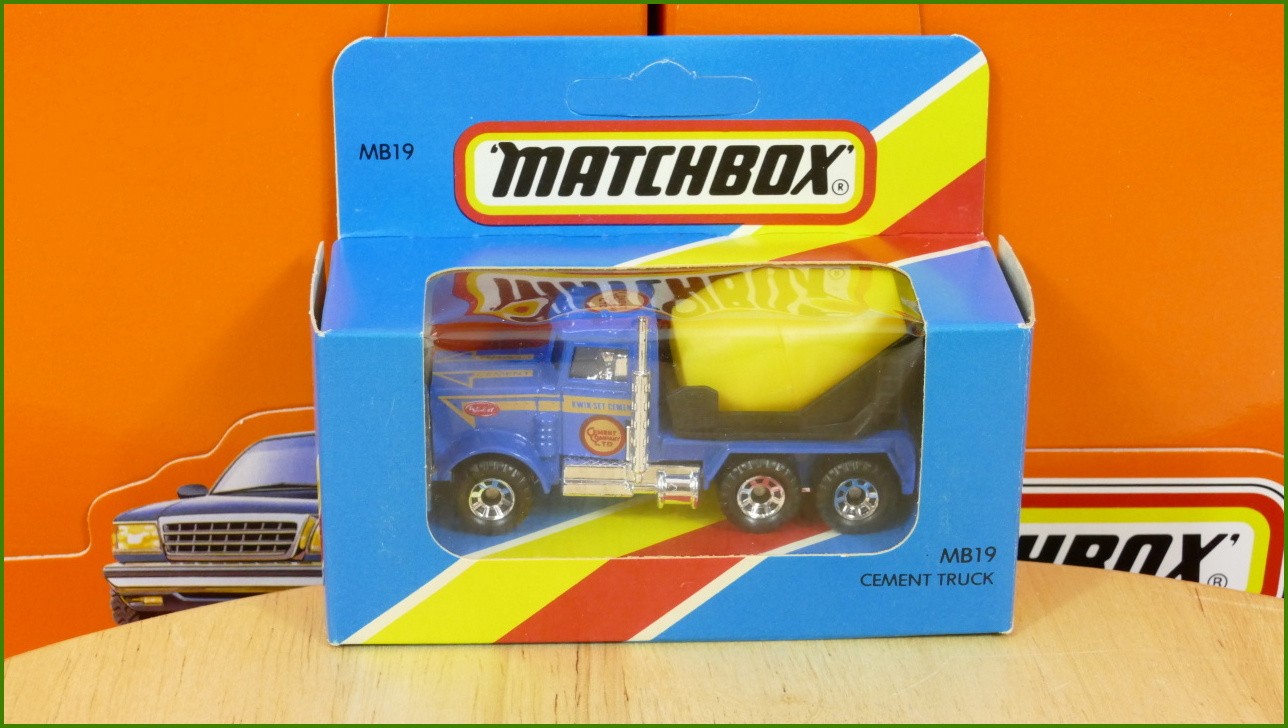 Matchbox Model Autíčka MB19 - Cement Truck