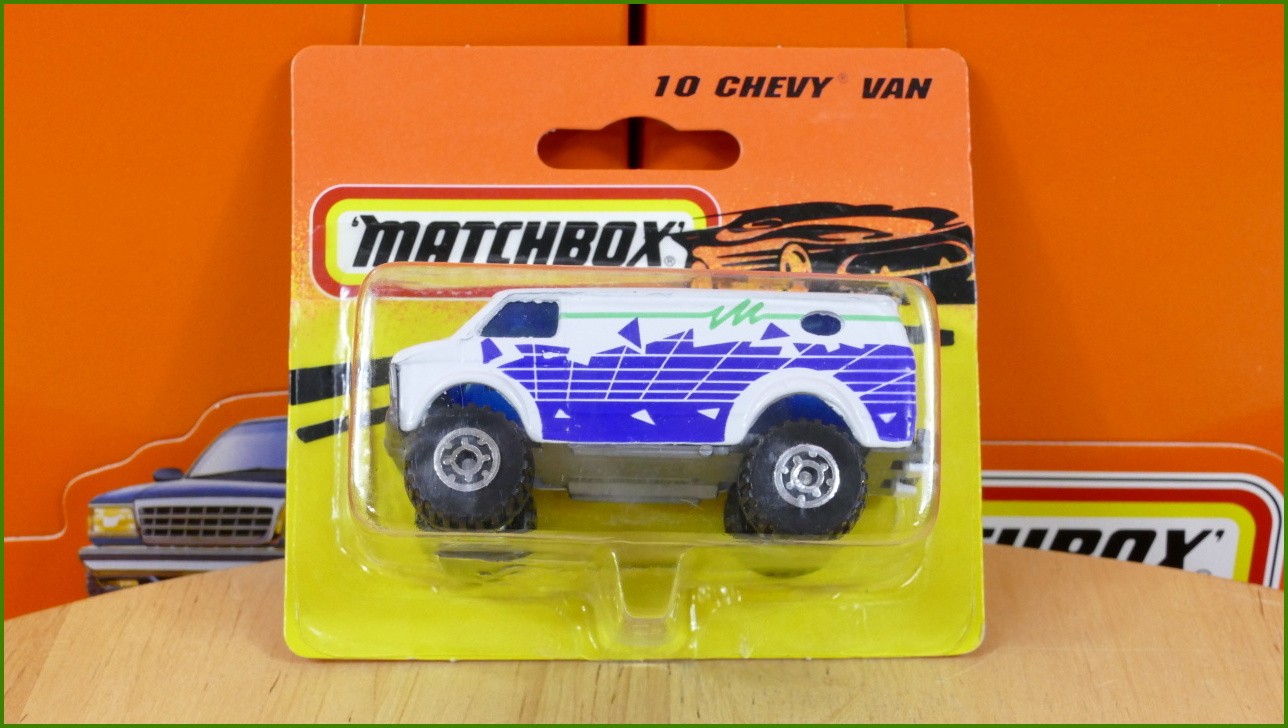 Matchbox Model Autíčka (Made in Thailand) No.10 - Chevy Van