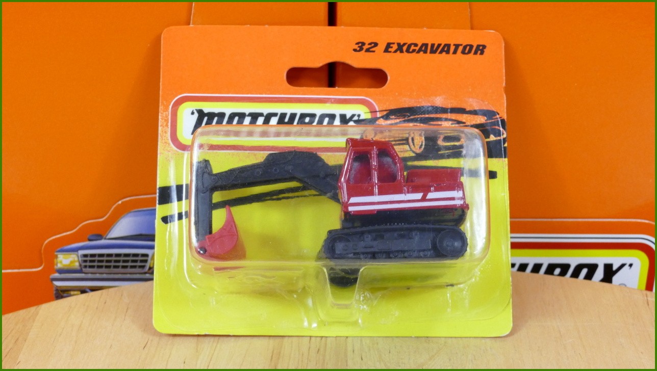 Matchbox Model Autíčka No.32 - Excavator