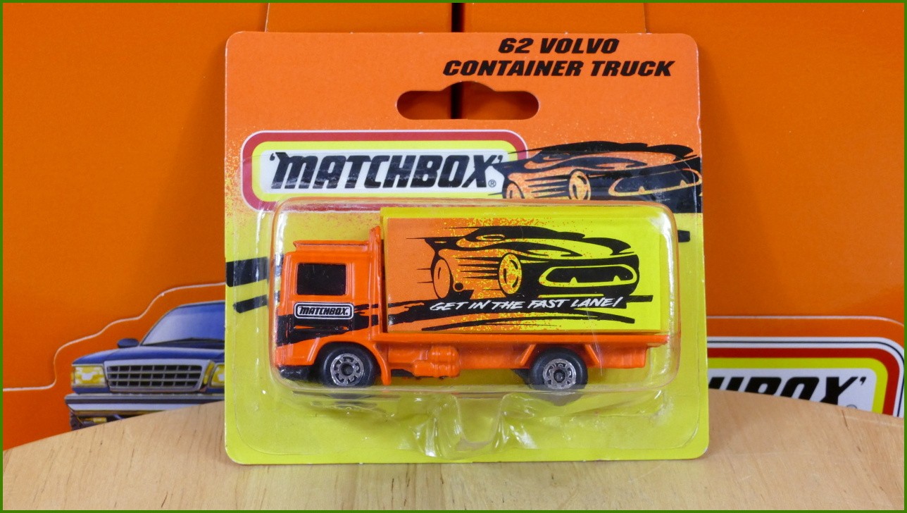 Matchbox Model Autíčka No.62 - Volvo Container Truck