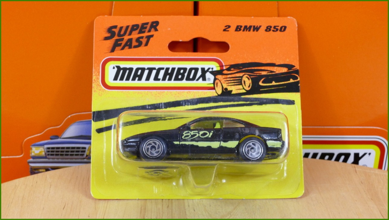 Matchbox Model Autíčka No.2 - BMW 850 (neotevřeno)