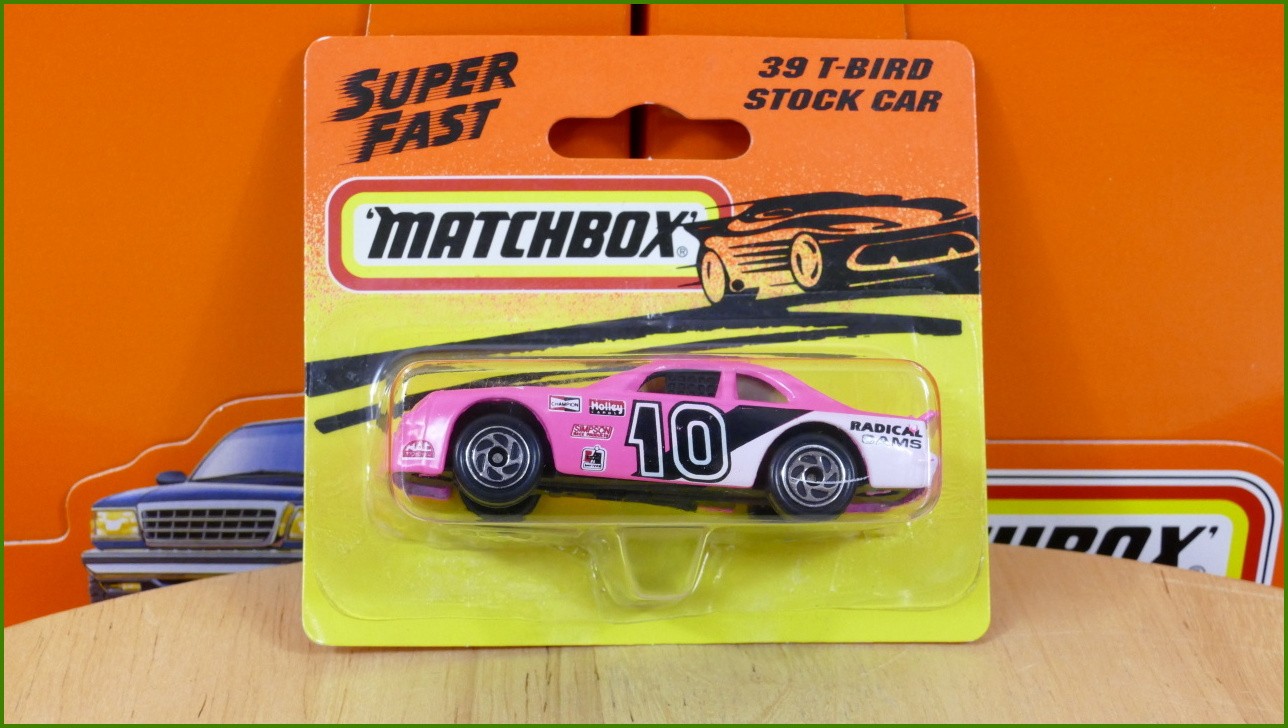 Matchbox Model Autíčka (Made in Thailand) No.39 - T-Bird Stock Car (neotevřeno)