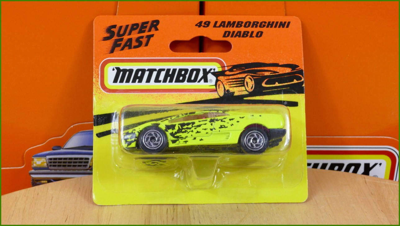 Matchbox Model Autíčka (Made in Thailand) No.49 - Lamborghini Diablo (neotevřeno)