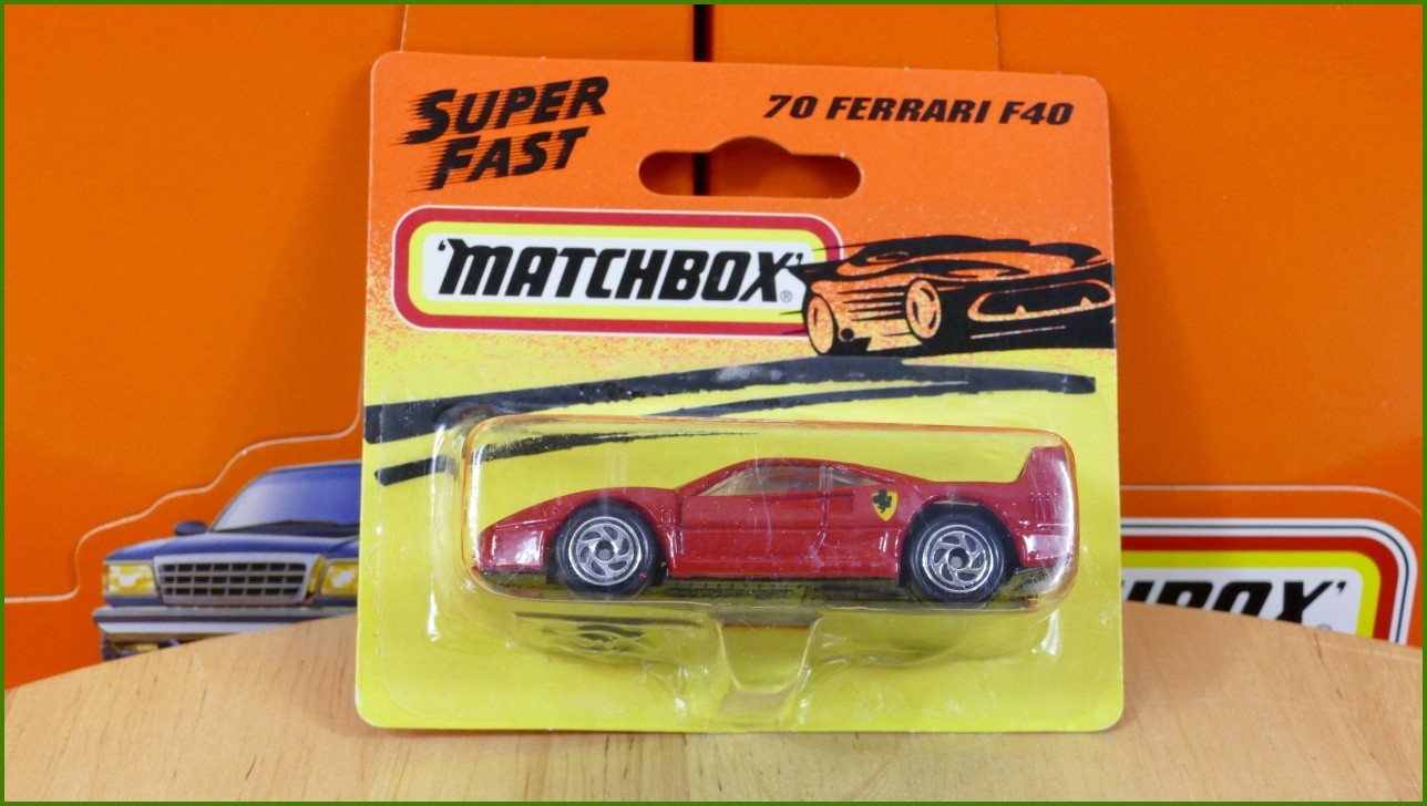 Matchbox Model Autíčka (Made in Thailand) No.70 - Ferrari F40 (neotevřeno)