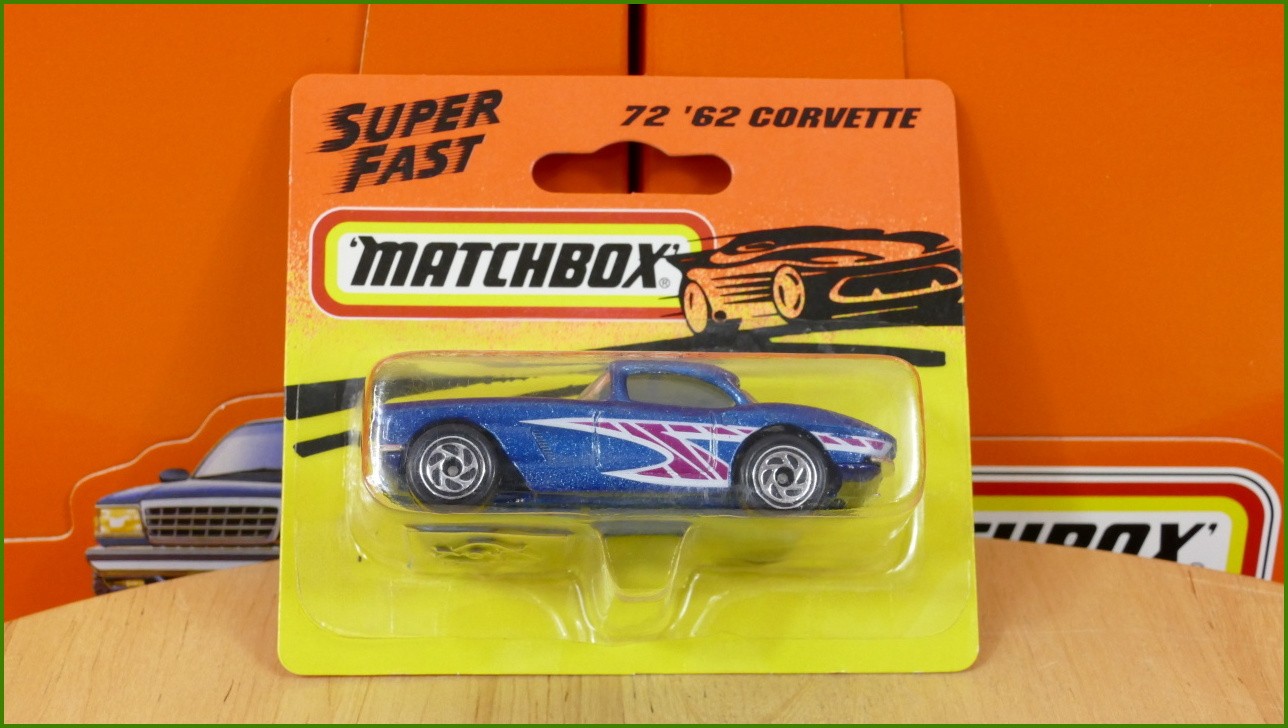 Matchbox Model Autíčka (Made in Thailand) No.72 - ´62 Corvette (neotevřeno)