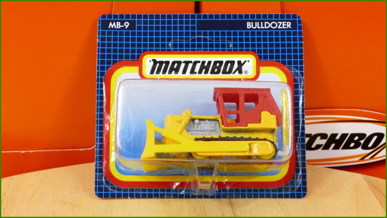 Matchbox Model Autíčka (Made in Thailand) MB-9 - Bulldozer
