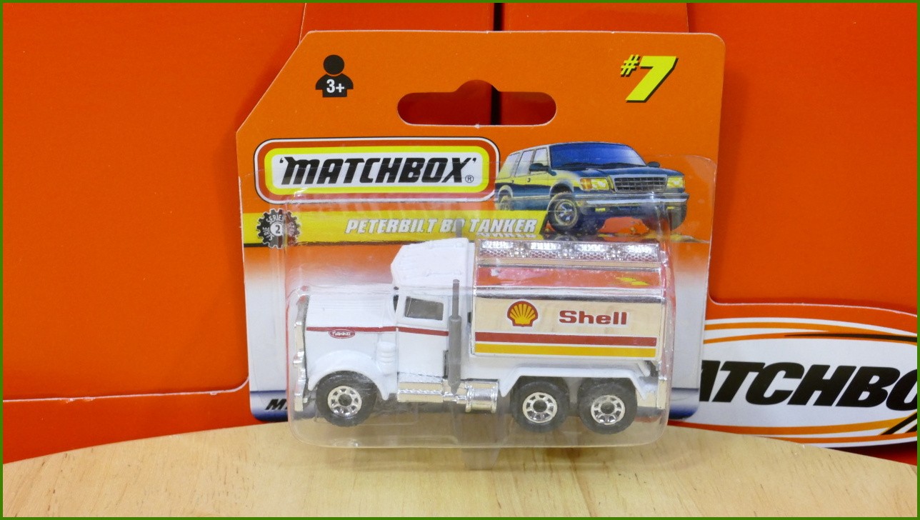 Matchbox Autíčko (Made in China) No.7 - Peterbilt BP Tanker