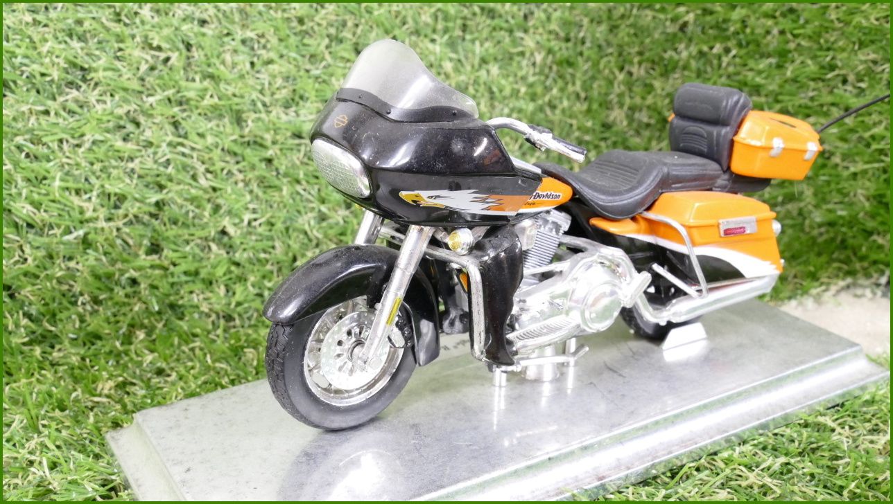 Model Replika Maisto Motorka 1:18 - Harley-Davidson Sereamin´ Eagle Road Glide