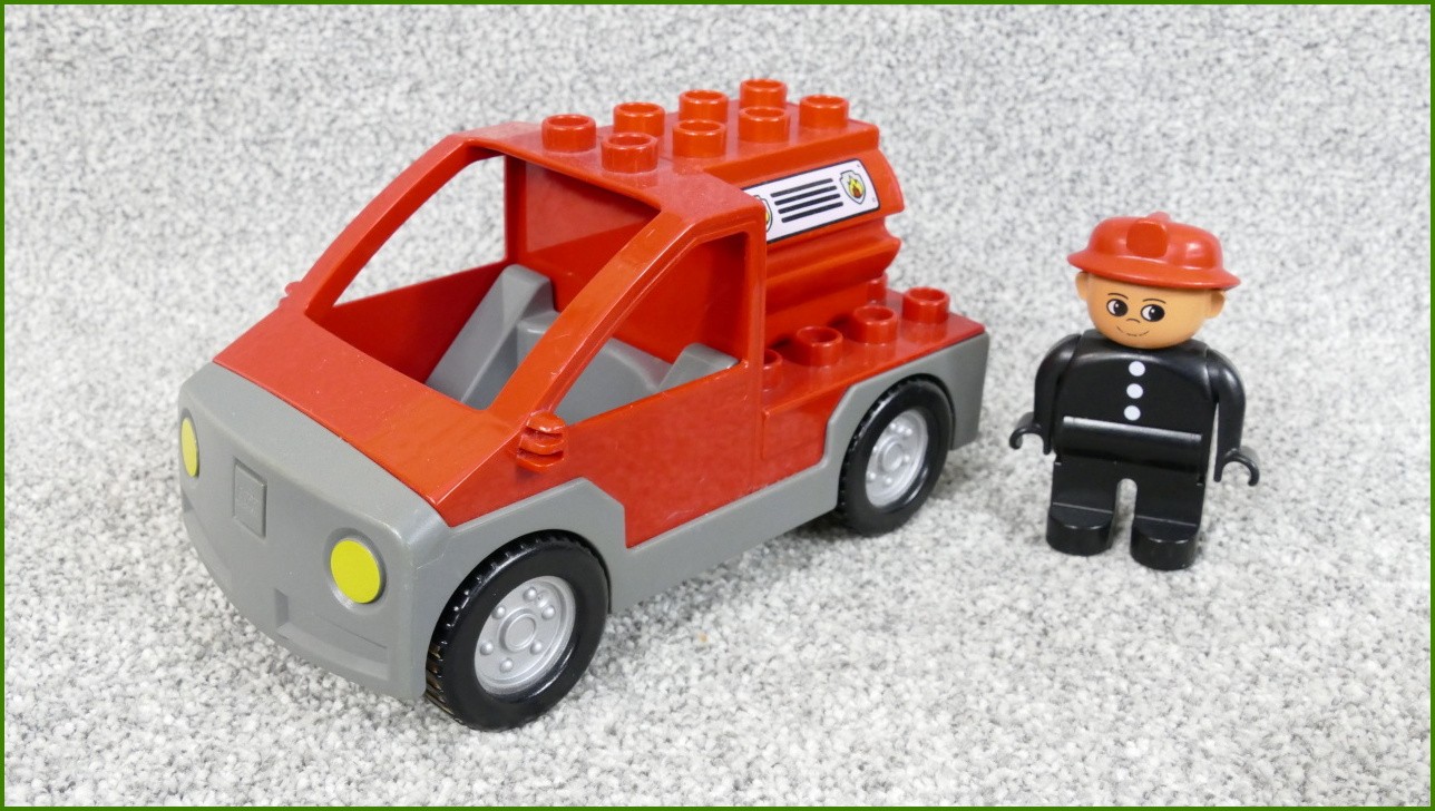 Lego Duplo auto s cisternou
