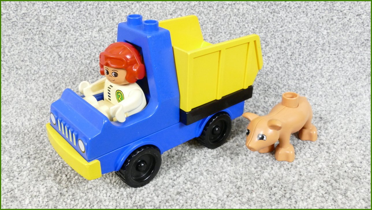 Lego Duplo nákladní autíčko vyklápěcí s figurkou a selátkem