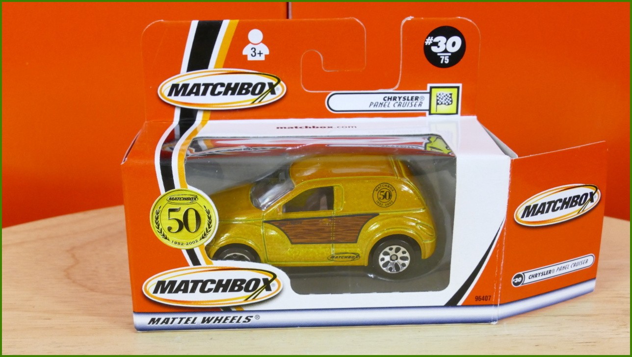 Matchbox Autíčko (Made in China) No.30 - Chrysler Panel Cruiser - 50th Anniversary