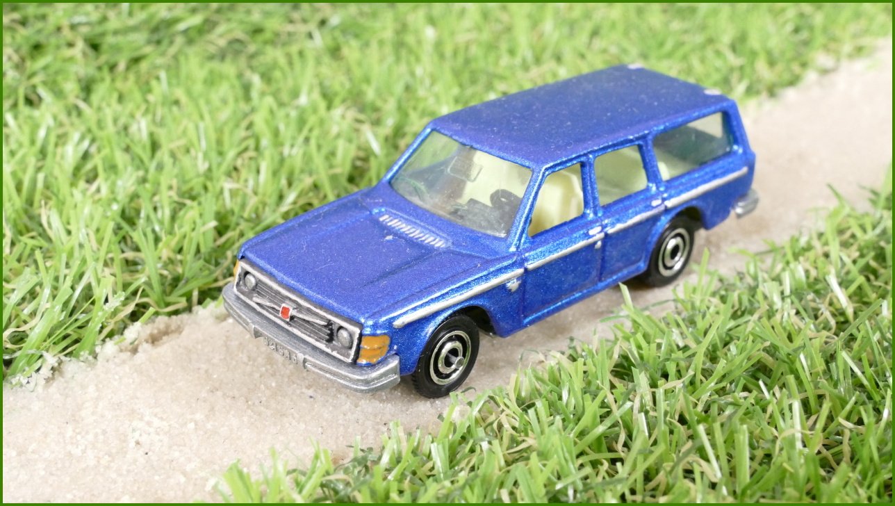 Kovový Model Autíčko Majorette Volvo 245 DL (Made in France)