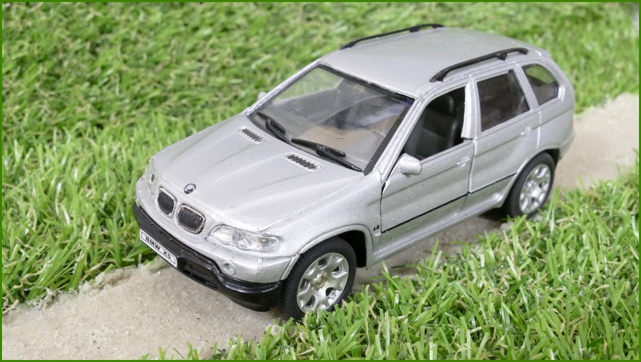 Model Autíčka Welly 1:34 - BMW X5 No.9752 - Natahovací mechanismus nefunguje