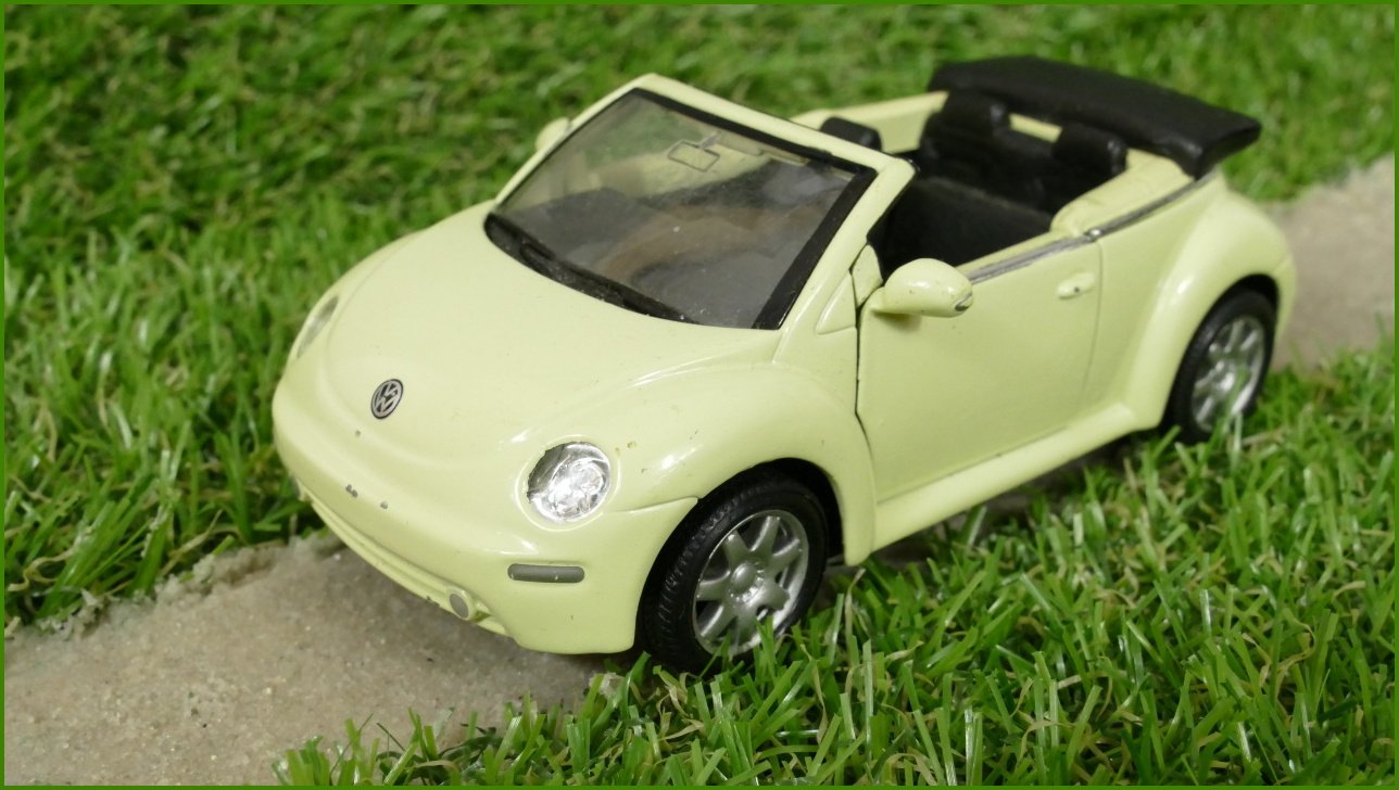 Model Autíčka Welly 1:34 - VW New Beetle Convertible No.2352 - Natahování nefunguje