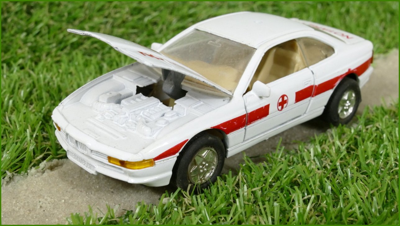 Model Autíčka Welly 1:34 - BMW 850i No.9038 - bez majáčku