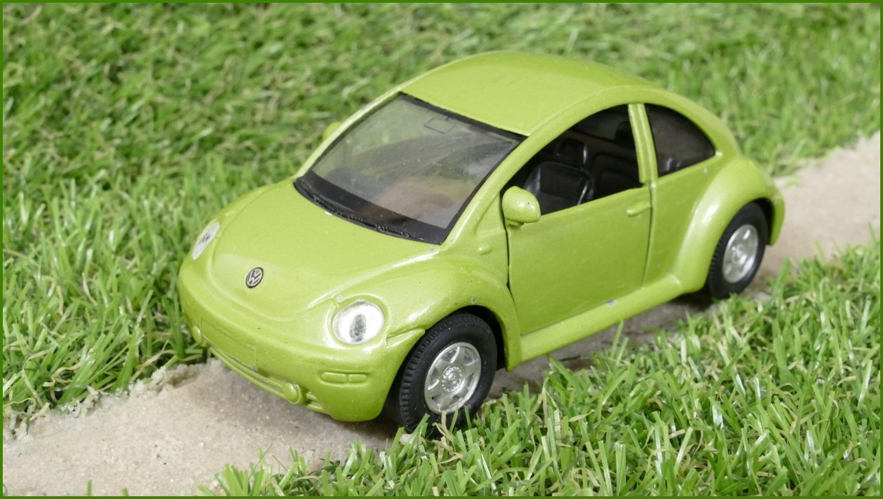 Model Autíčka Welly 1:34 - VW New Beetle No.49748 - chybí zadní světlo