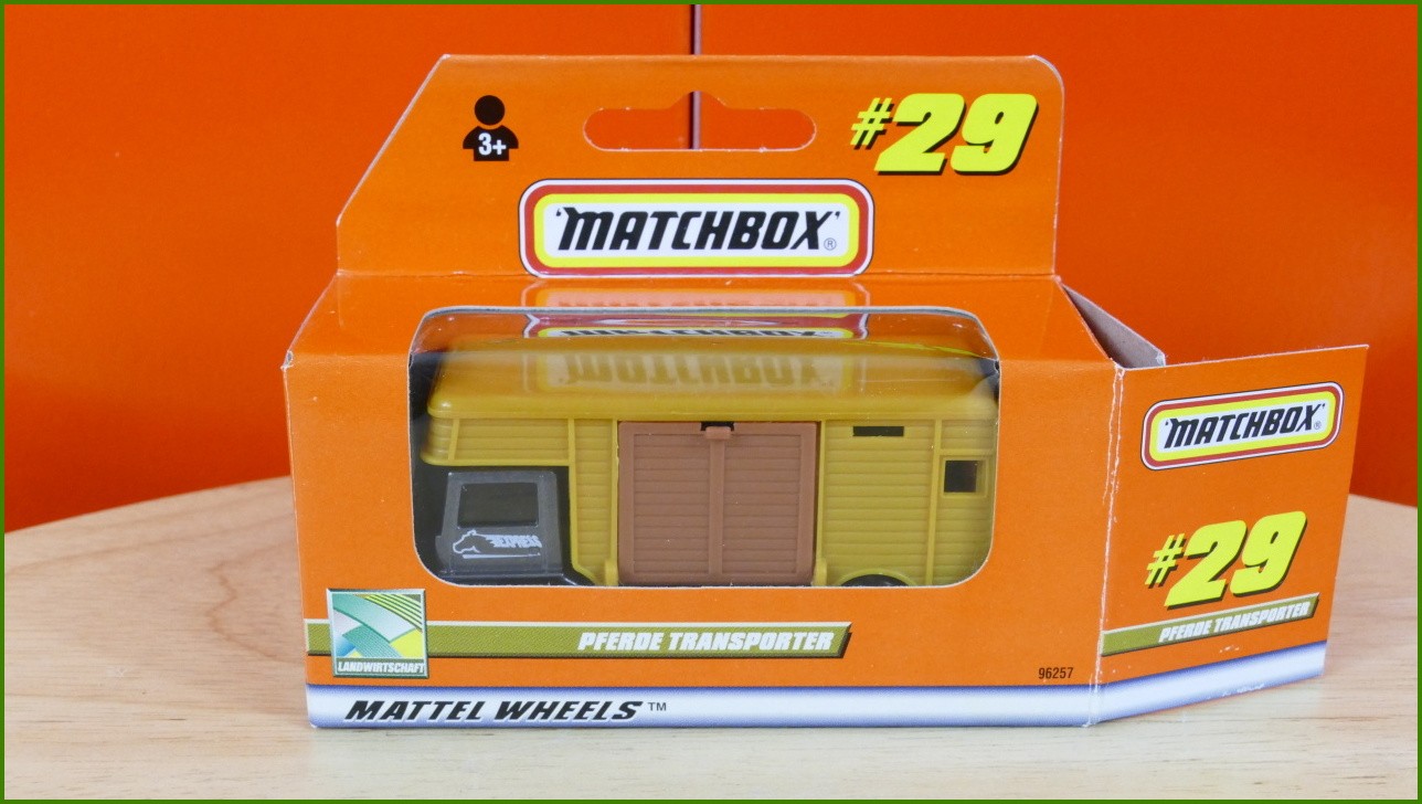 Matchbox Autíčko No.29 - Horse Transporter