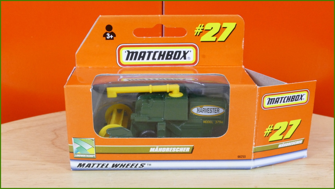 Matchbox Autíčko No.27 - Combine Harvester