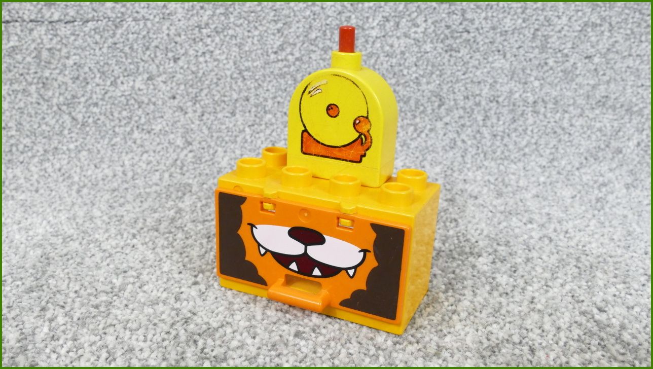 Lego Duplo skříňka a zvonek
