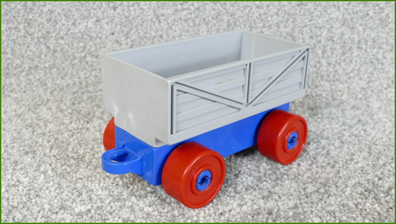 Lego Duplo vozík s korbou - vada korby