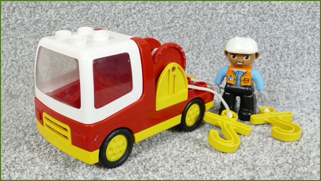 Lego Duplo tahač se dvěma navijáky