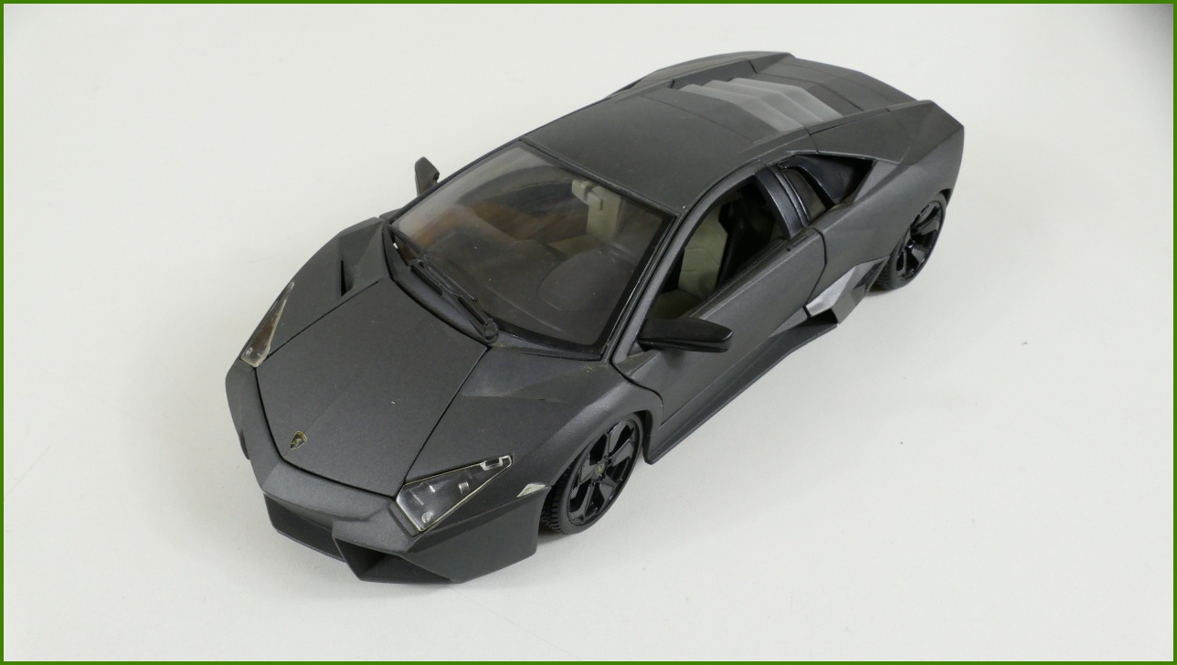 Kovový Model Bburago 1:18 - Lamborghini Reventón - Viz Popis