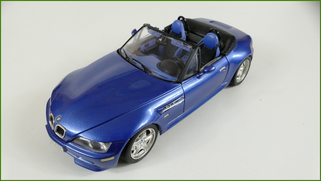 Kovový Model Bburago 1:18 - BMW M Roadster - Viz Popis